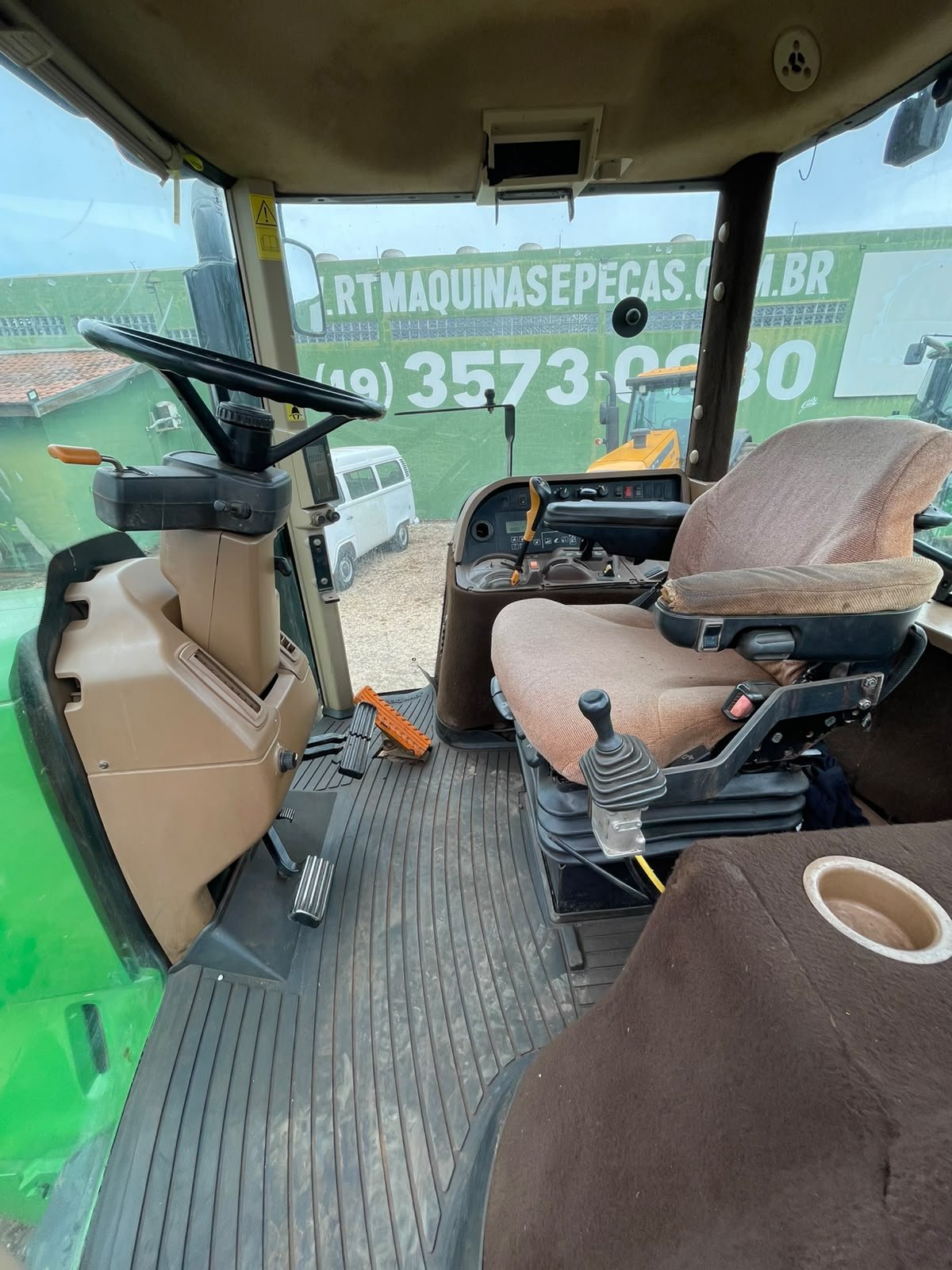 JOHN DEERE 7210J 2014 — foto 13