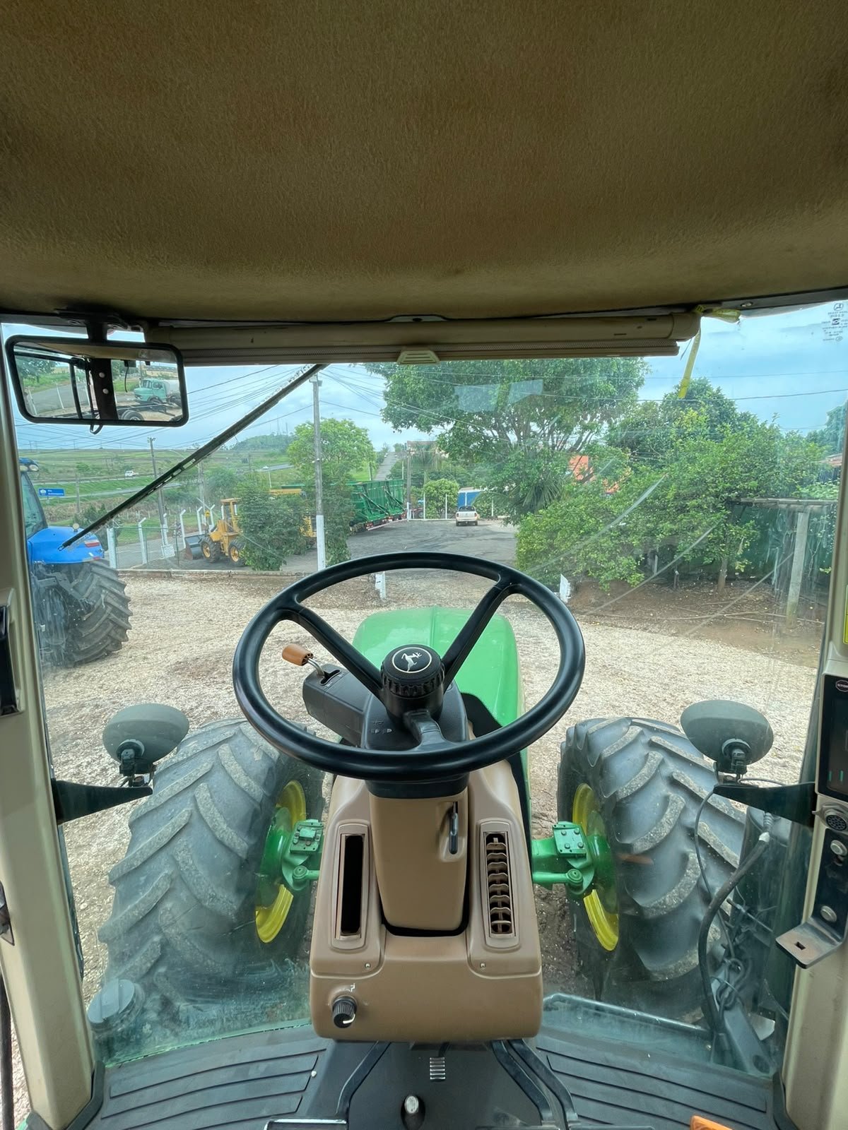 JOHN DEERE 7210J 2014 — foto 15
