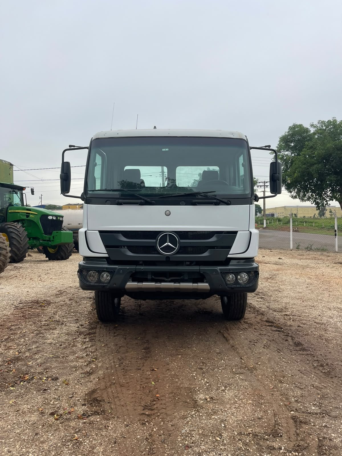 MERCEDES-BENZ ATEGO 2730 2016 — foto 4