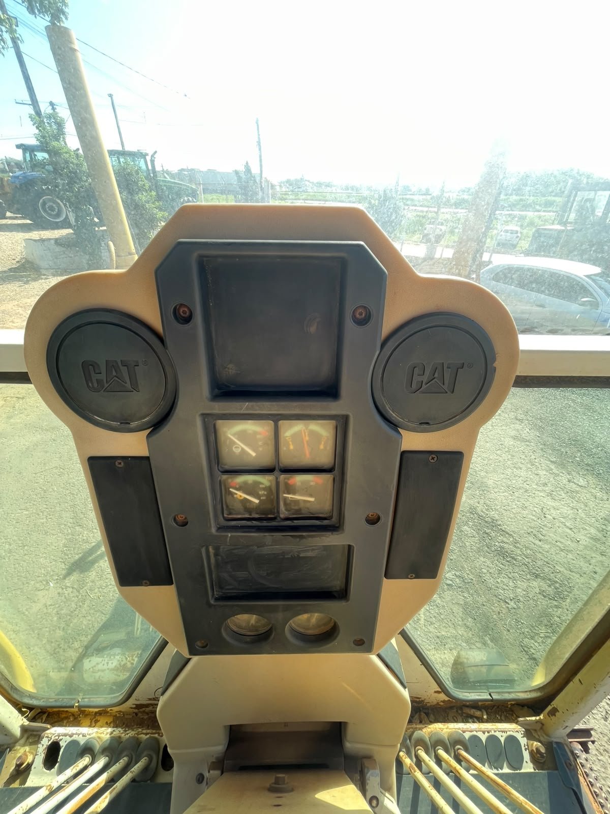 CATERPILLAR 120H 1998 — foto 22