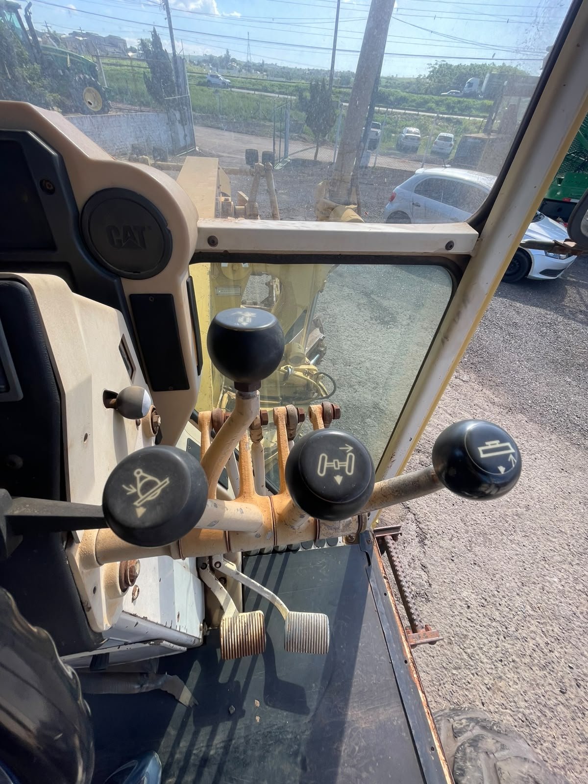 CATERPILLAR 120H 1998 — foto 25