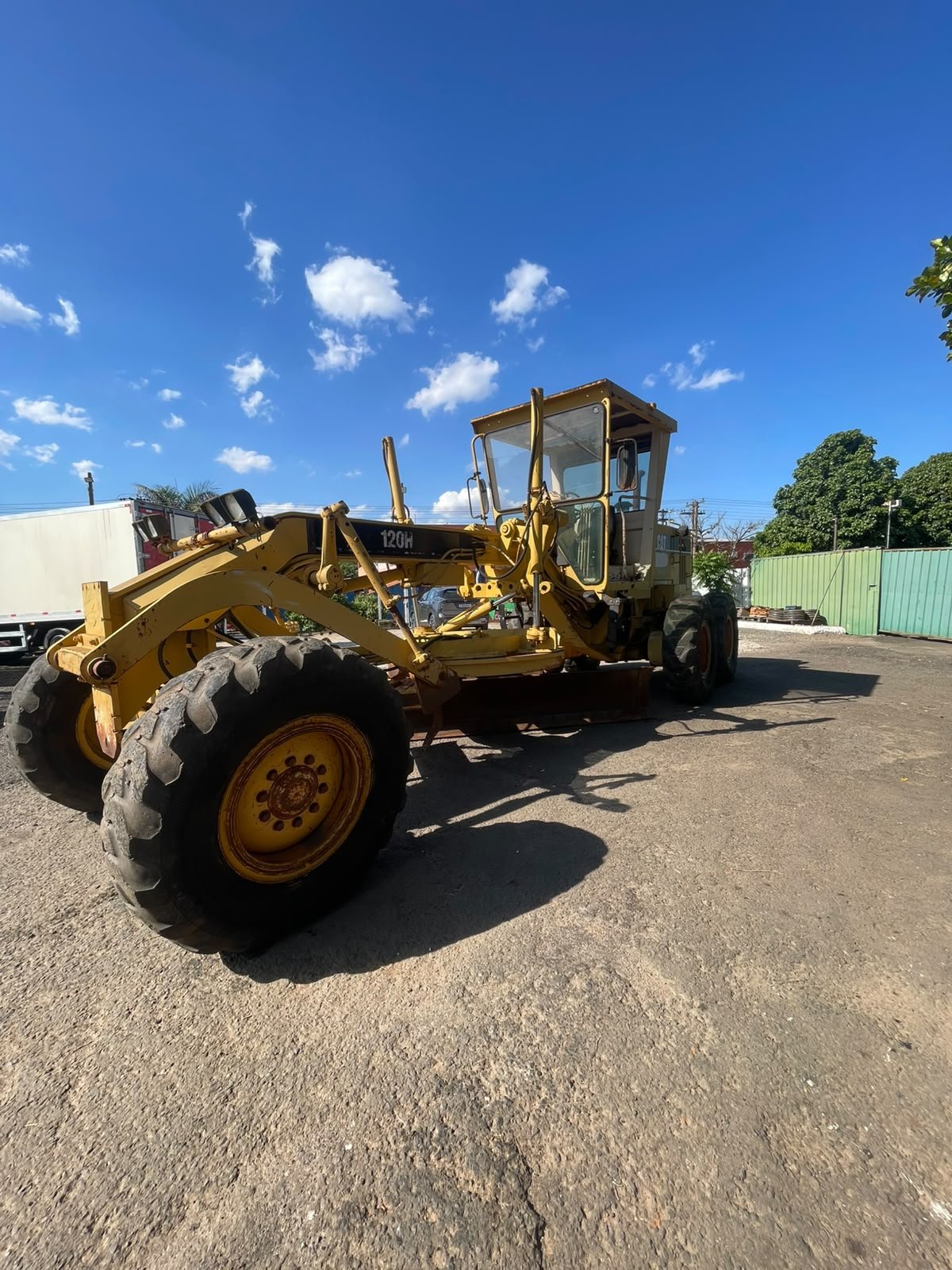 CATERPILLAR 120H 1998