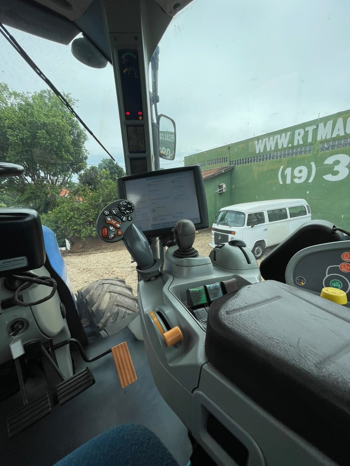 NEW HOLLAND T8.295 2017 — foto 28