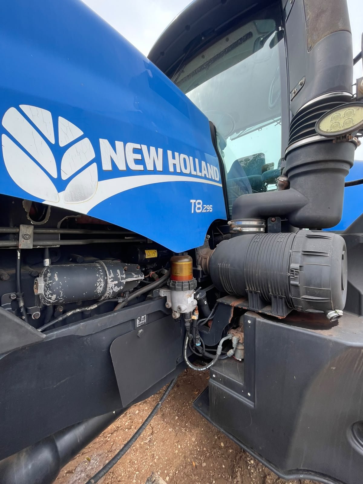 NEW HOLLAND T8.295 2017 — foto 16