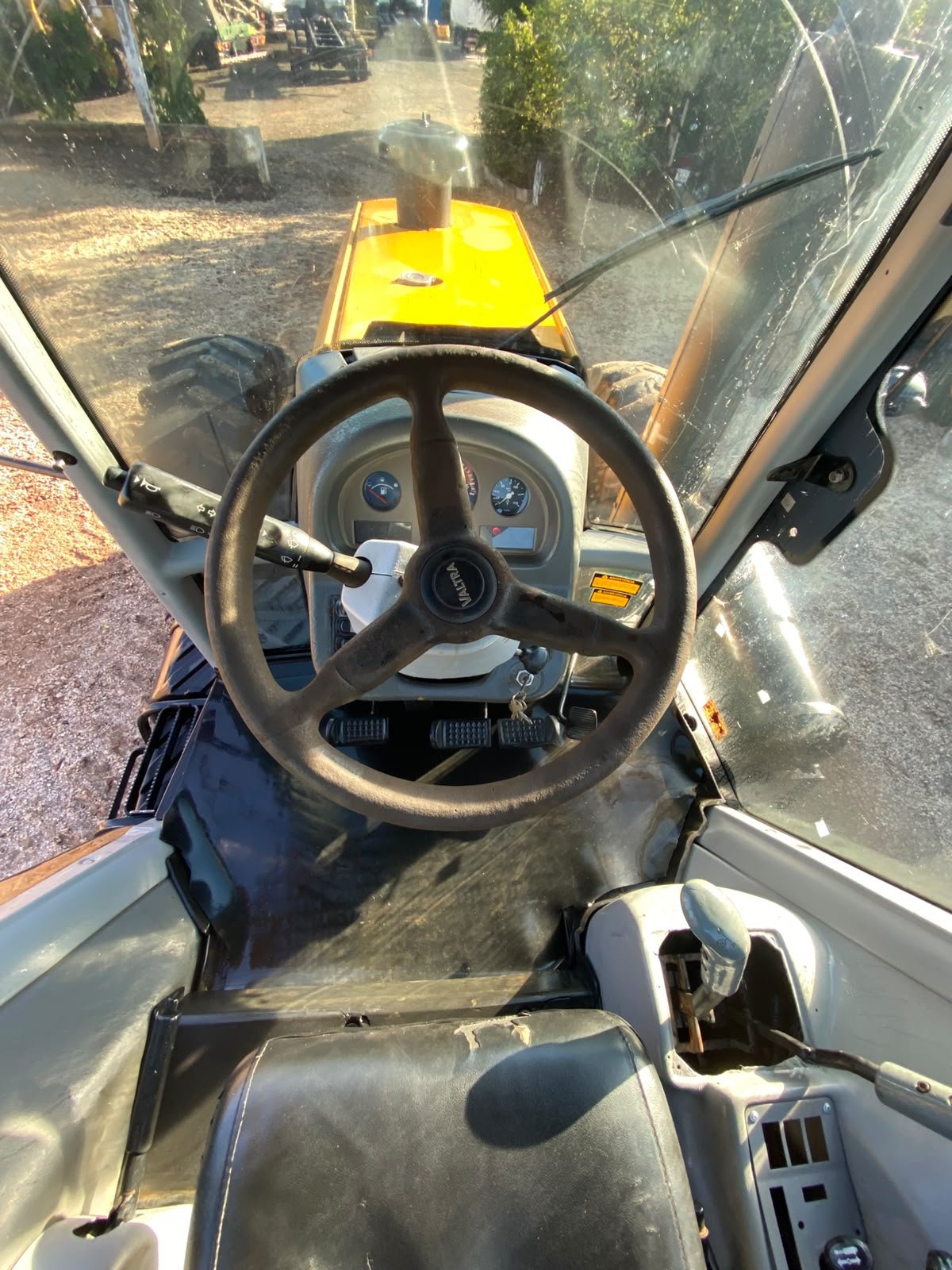 VALTRA BH205 2012 — foto 11